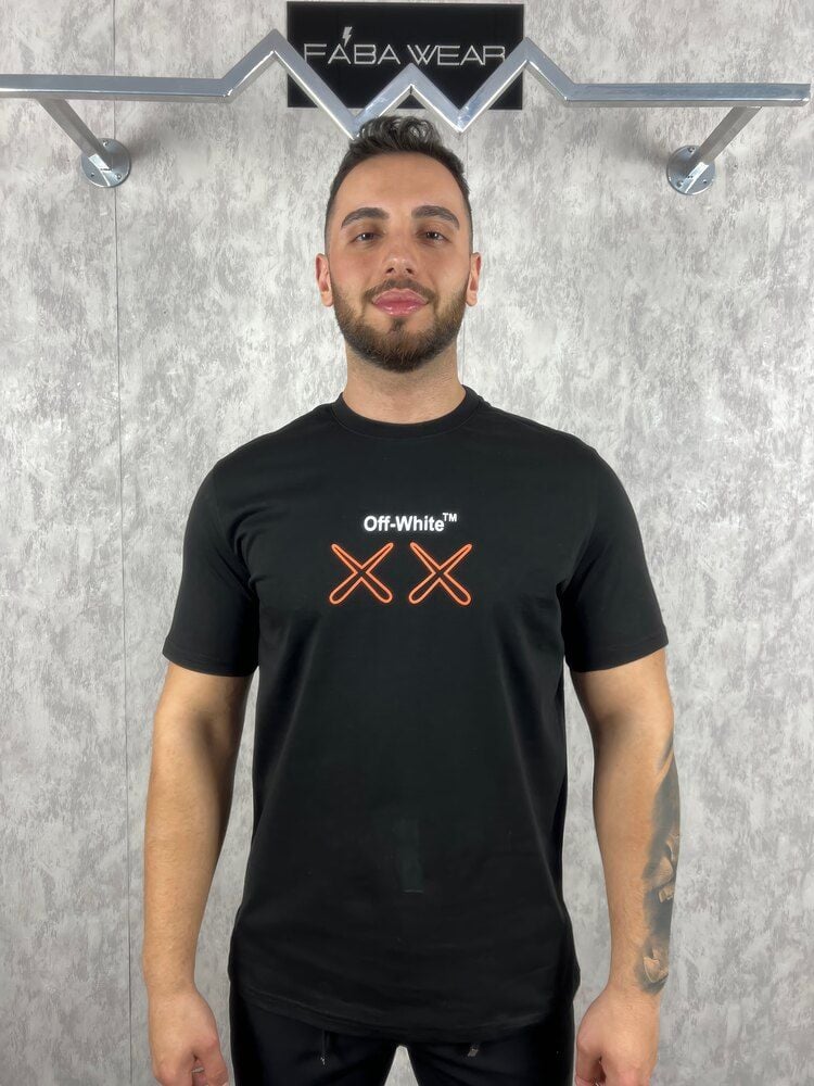 OFF-WHİTE Premium T-Shirt - hover view